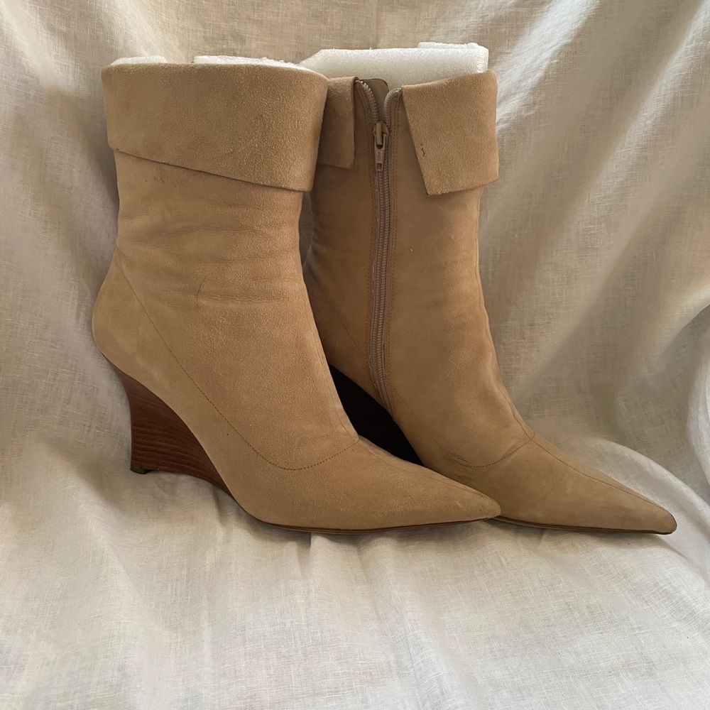 Bandolino Suede Fold-Over Wedge Heel Boots Sz 10M